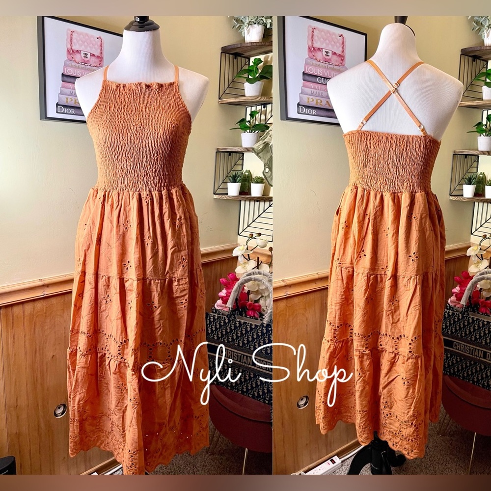 ❌SOLD❌ 🌷Brand New halter eyelet dress fully embroidered can fit Sm up to M